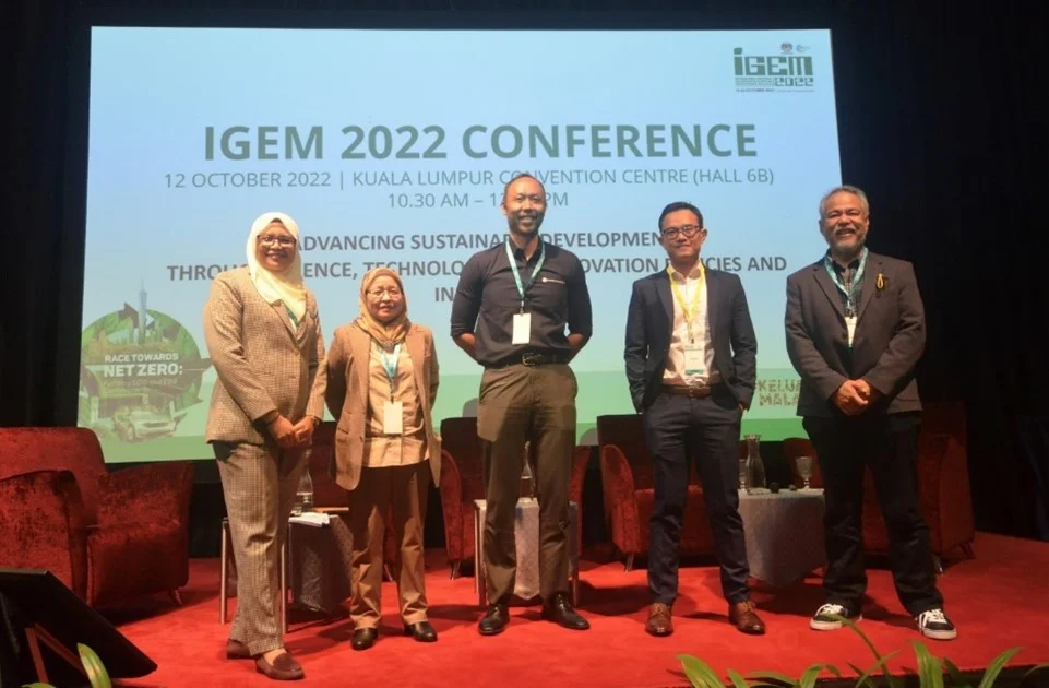 CEO of MAVCAP, Shahril Anas Hasan Aziz alongside fellow speakers in the IGEM 2022 conference