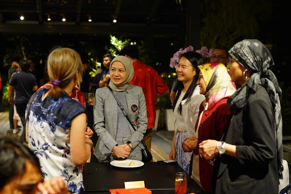 MAVCAP’s COO, Noor Amy Ismail with guests during the event.
